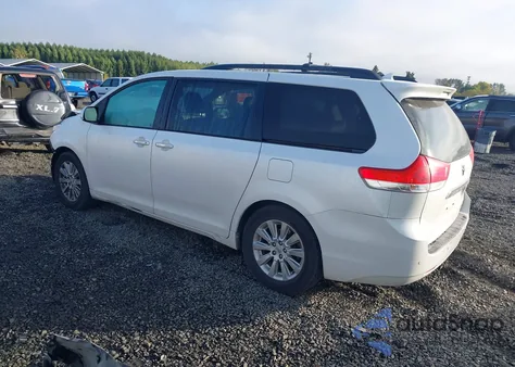 2011 Toyota Sienna Limited from USA, damaged, VIN 5TDDK3DC5BS021086